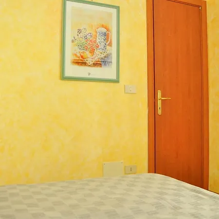 One-bedroom With Big Terrace - By Beahost *