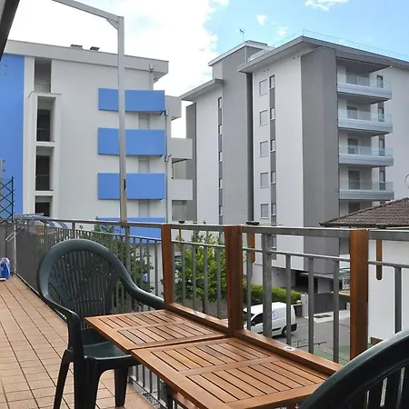 One-bedroom With Big Terrace - By Beahost